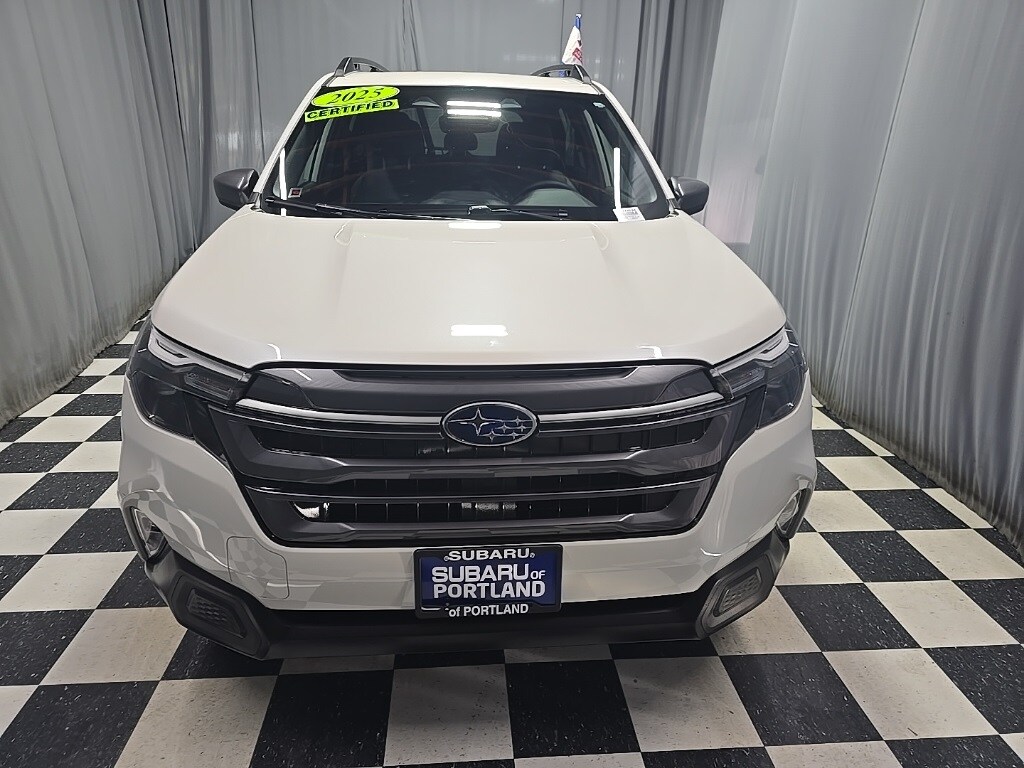 2025 Subaru Forester Premium photo 2