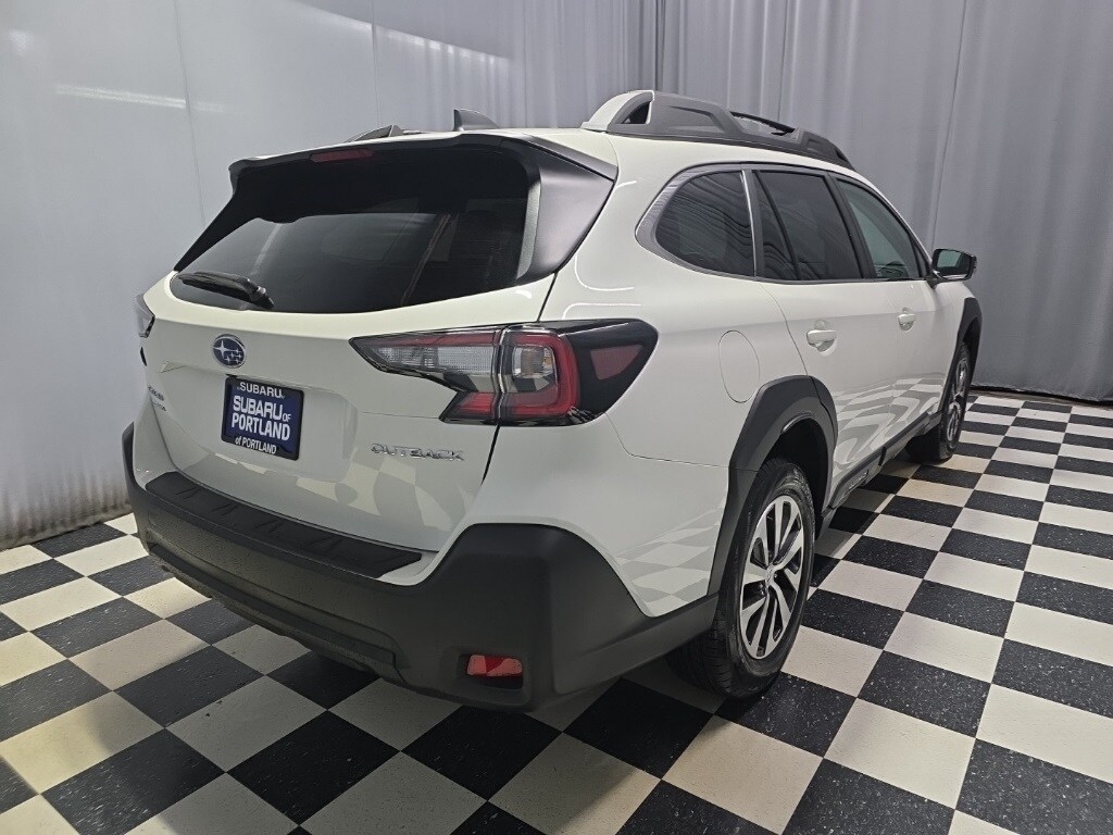 2025 Subaru Outback Premium photo 4