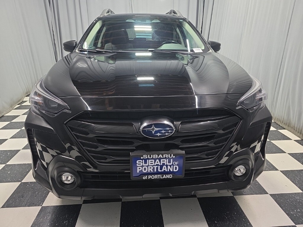 2023 Subaru Outback Onyx Edition photo 2