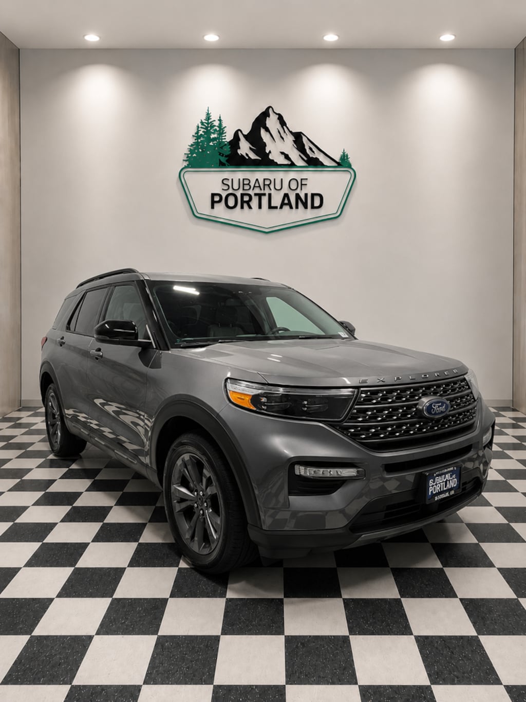 Used 2024 Ford Explorer XLT SUV