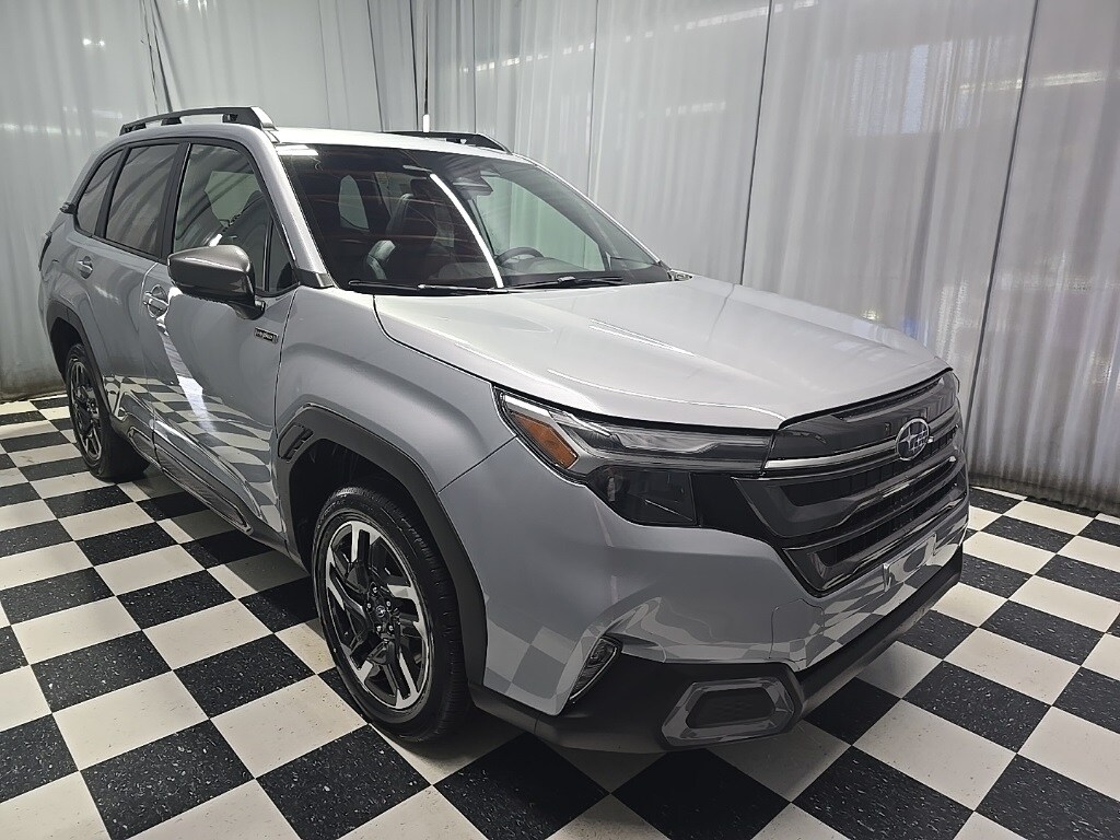 2025 Subaru Forester Limited photo 3