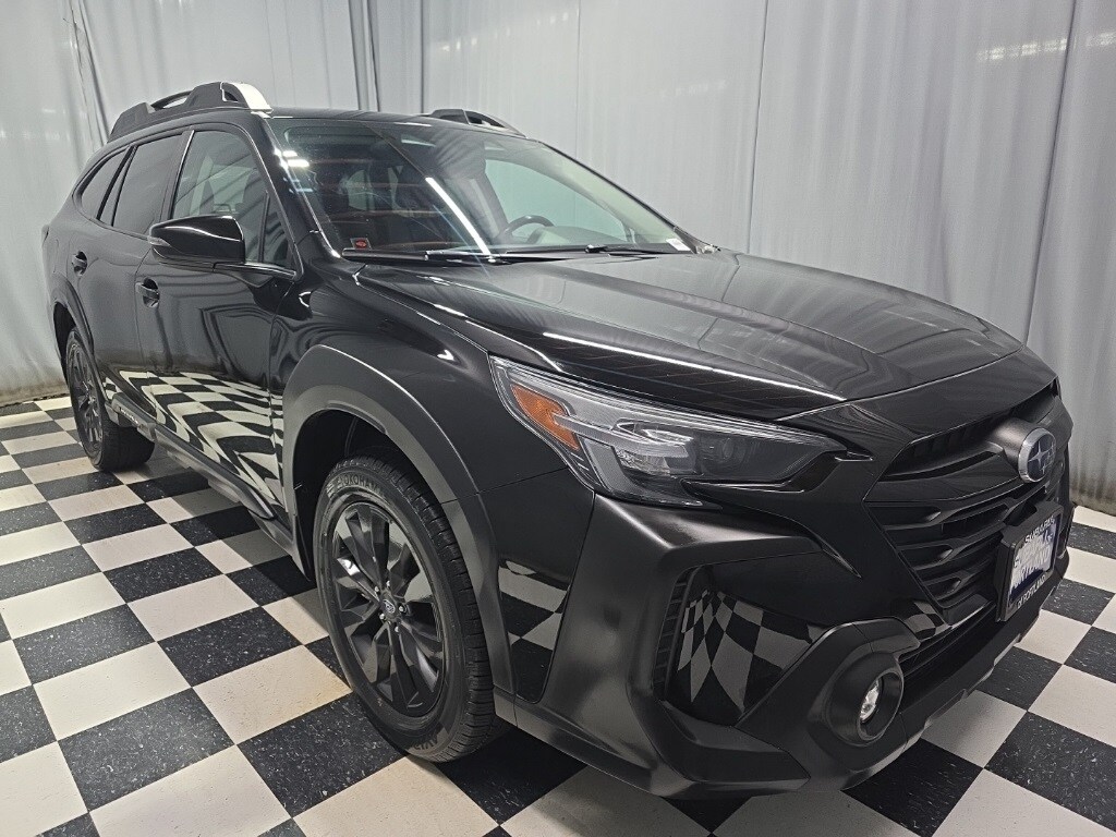 2023 Subaru Outback Onyx Edition photo 3