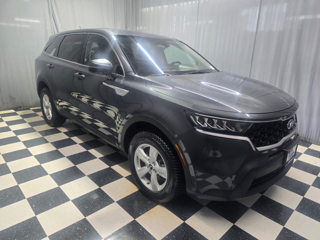 Used 2021 Kia Sorento LX SUV