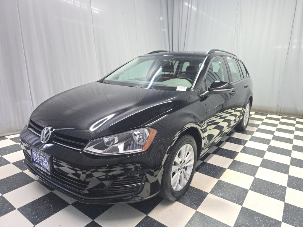 2017 Volkswagen Golf SportWagen S
