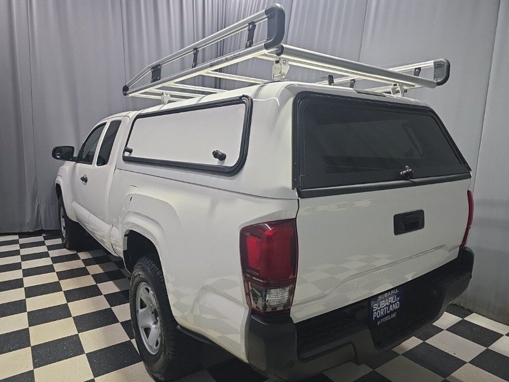 2022 Toyota Tacoma SR photo 4