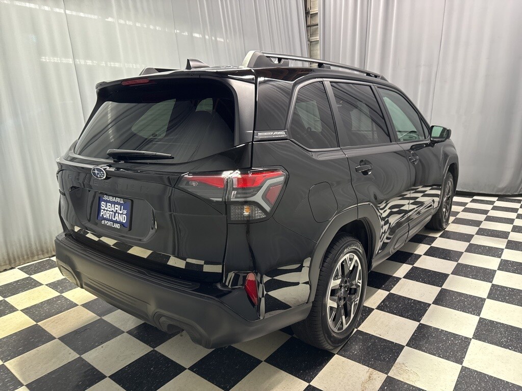 2026 Subaru Forester Premium photo 4