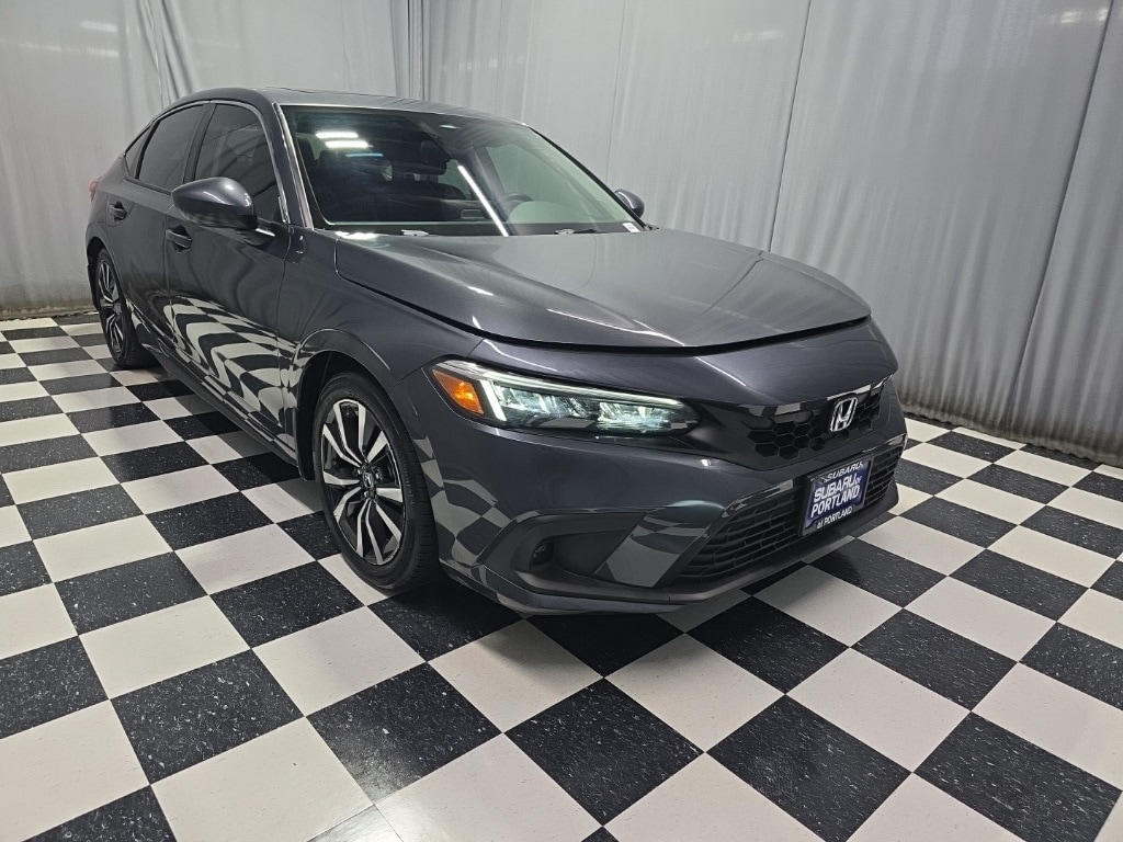 Used 2024 Honda Civic EX-L Hatchback
