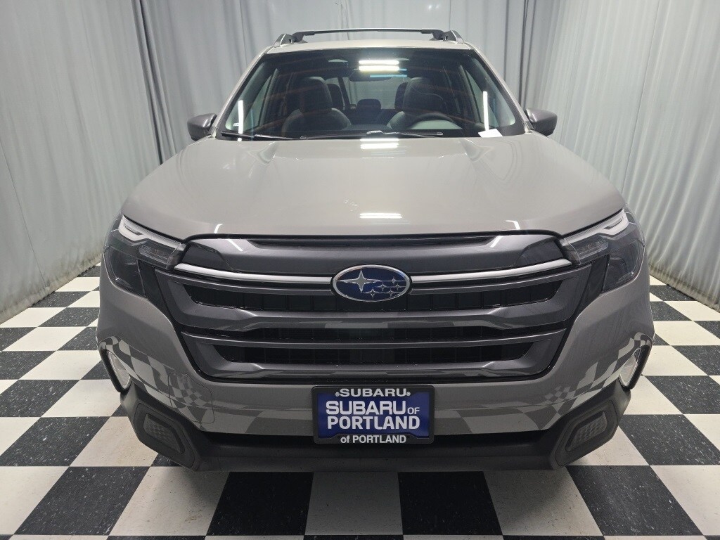 2025 Subaru Forester Premium photo 2