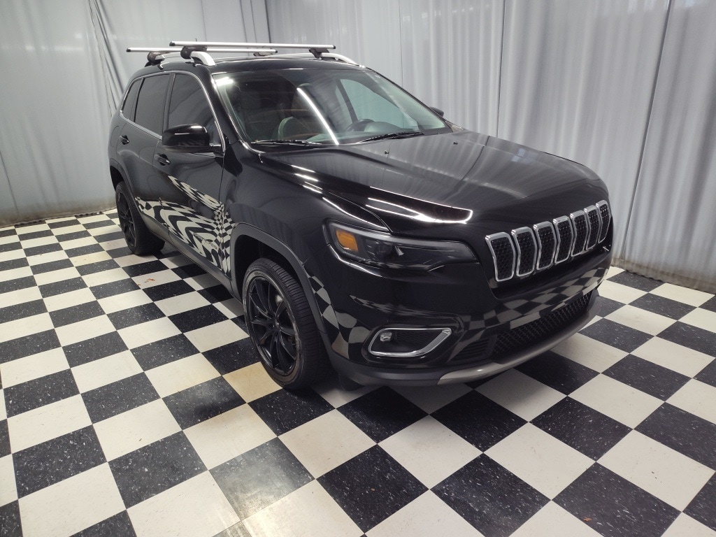 Used 2019 Jeep Cherokee Limited with VIN 1C4PJMDX7KD186058 for sale in Portland, OR