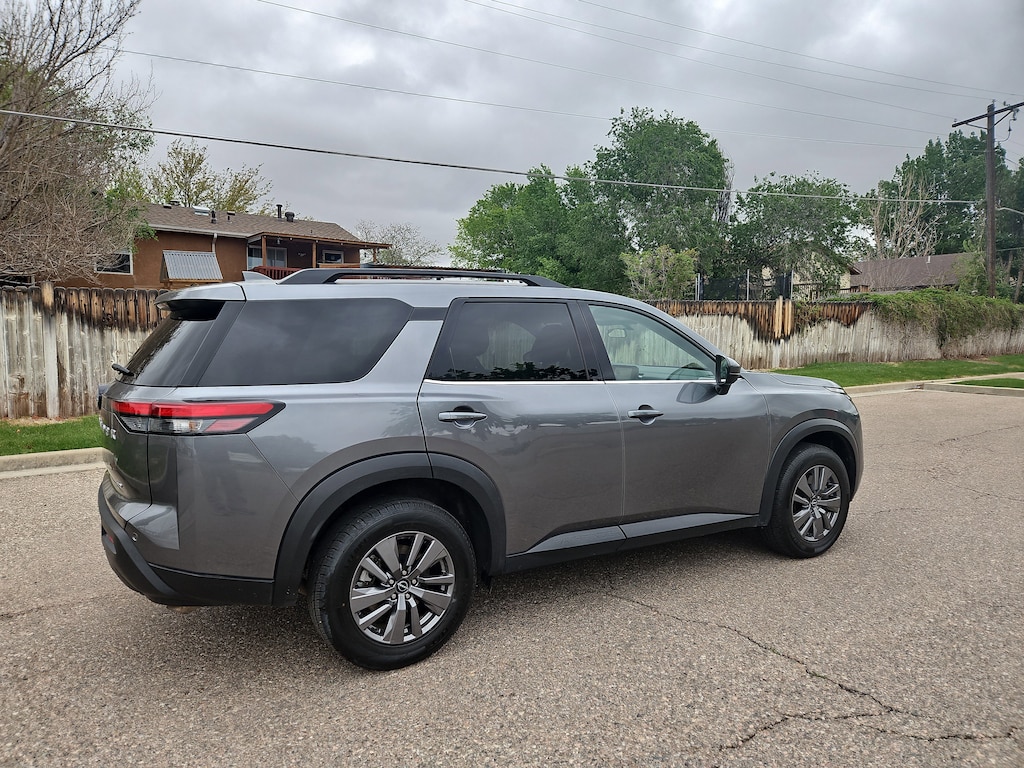 Used 2025 Nissan Pathfinder SV SV 4WD
