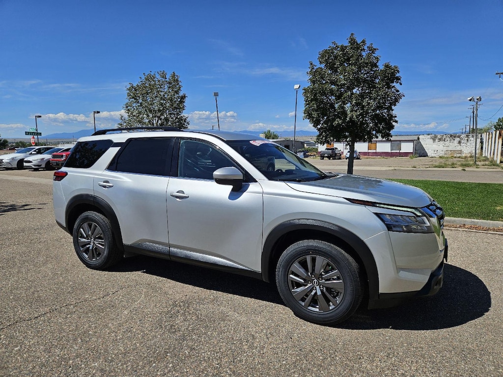 Used 2022 Nissan Pathfinder SV SUV