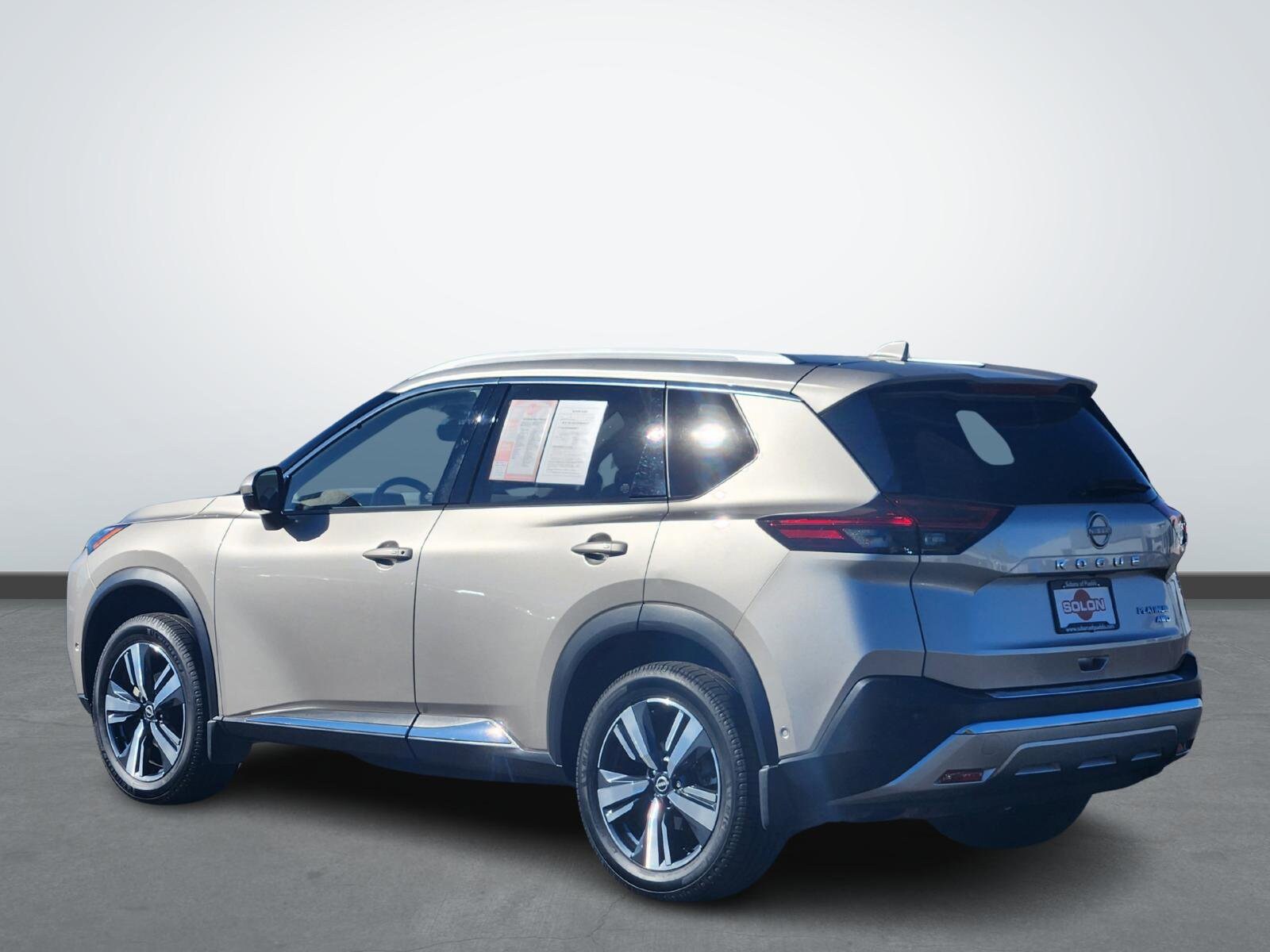 2023 Nissan Rogue AWD Platinum photo 3