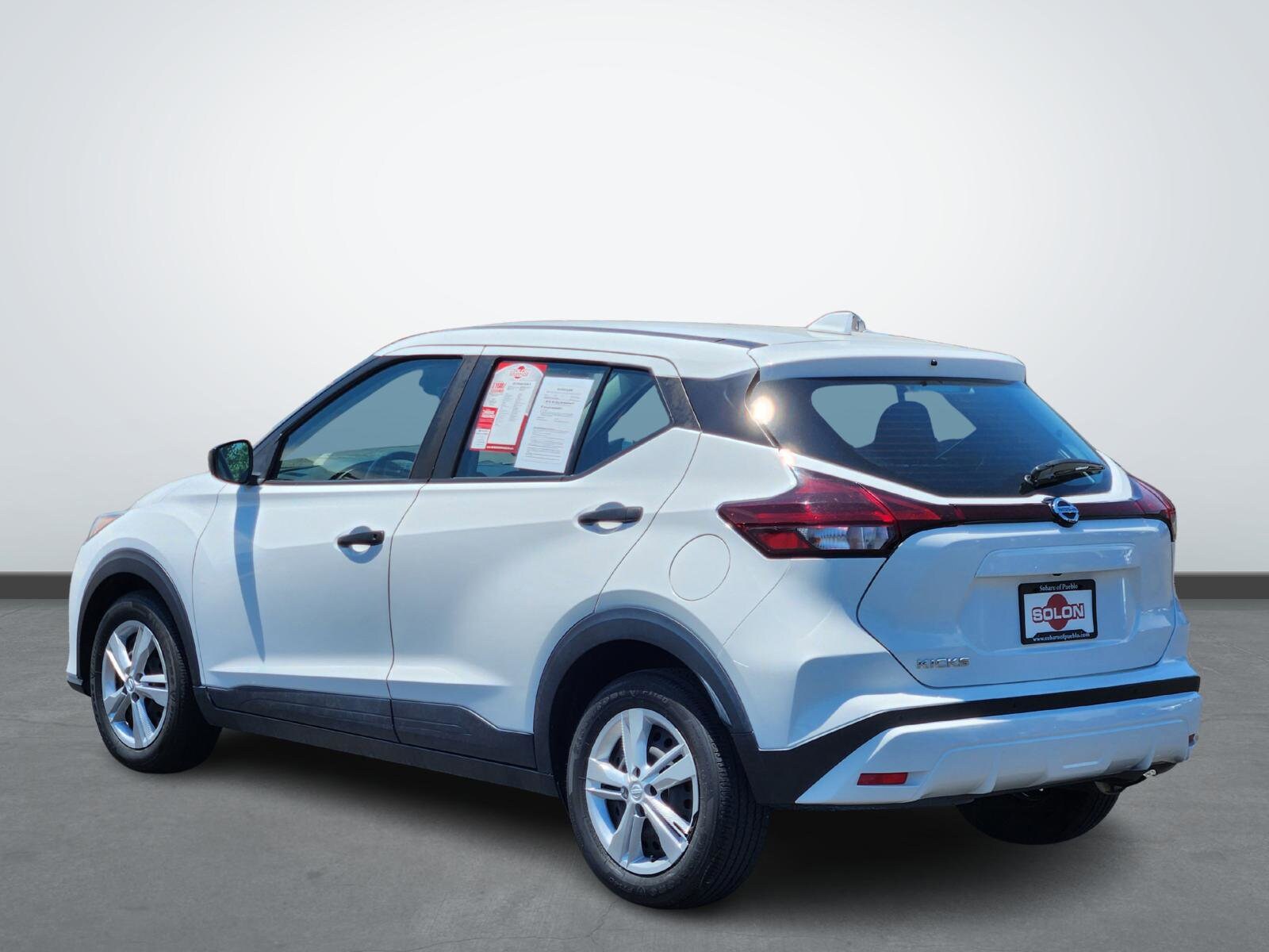 2021 Nissan Kicks S photo 3