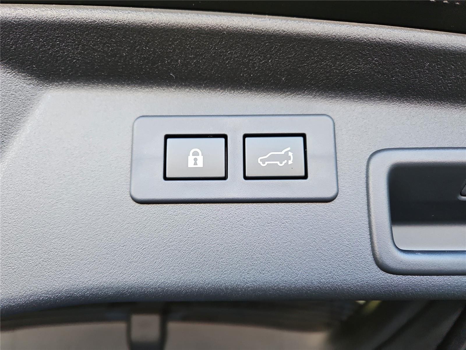 2026 Subaru Outback Limited - Photo 13