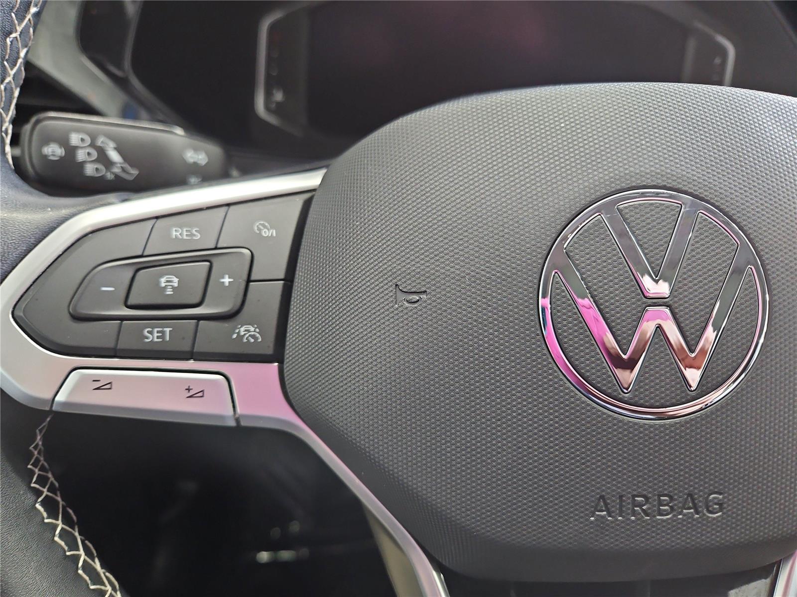 2023 Volkswagen Taos SEL - Photo 17