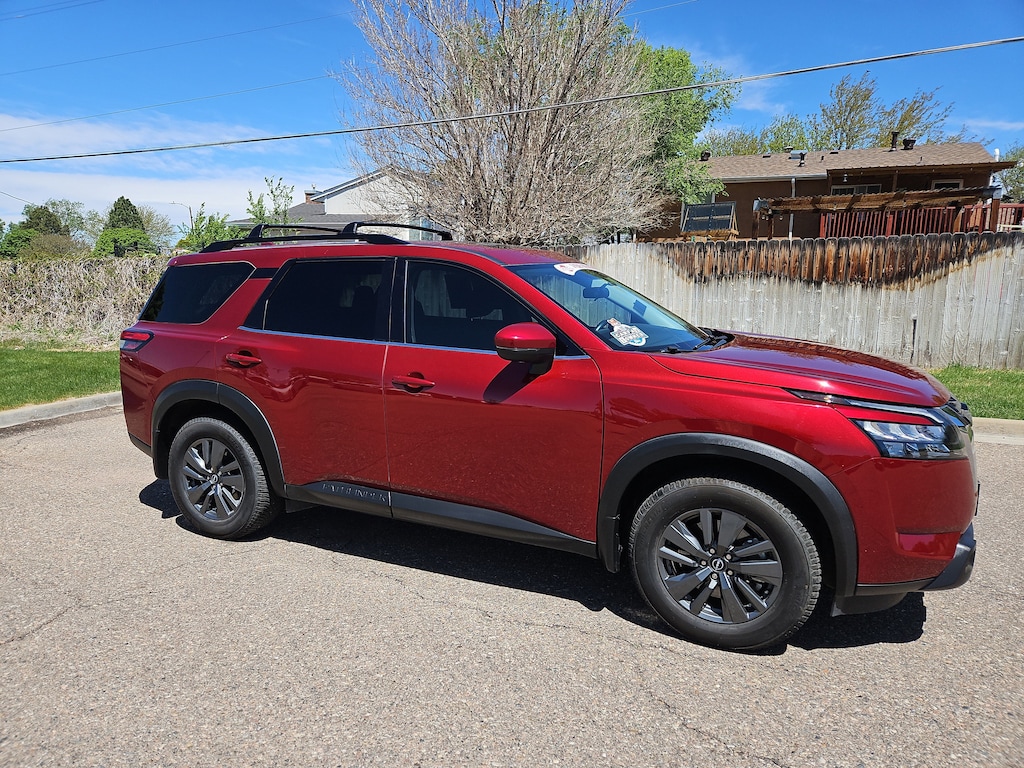 Used 2024 Nissan Pathfinder SV SV 4WD