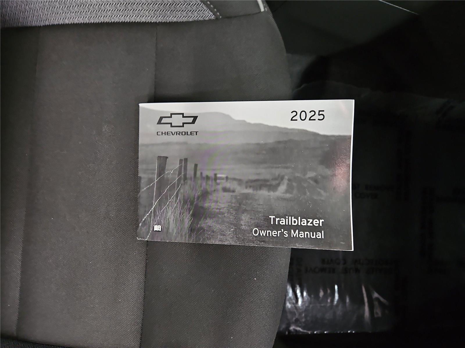 2025 Chevrolet Trailblazer LT - Photo 19
