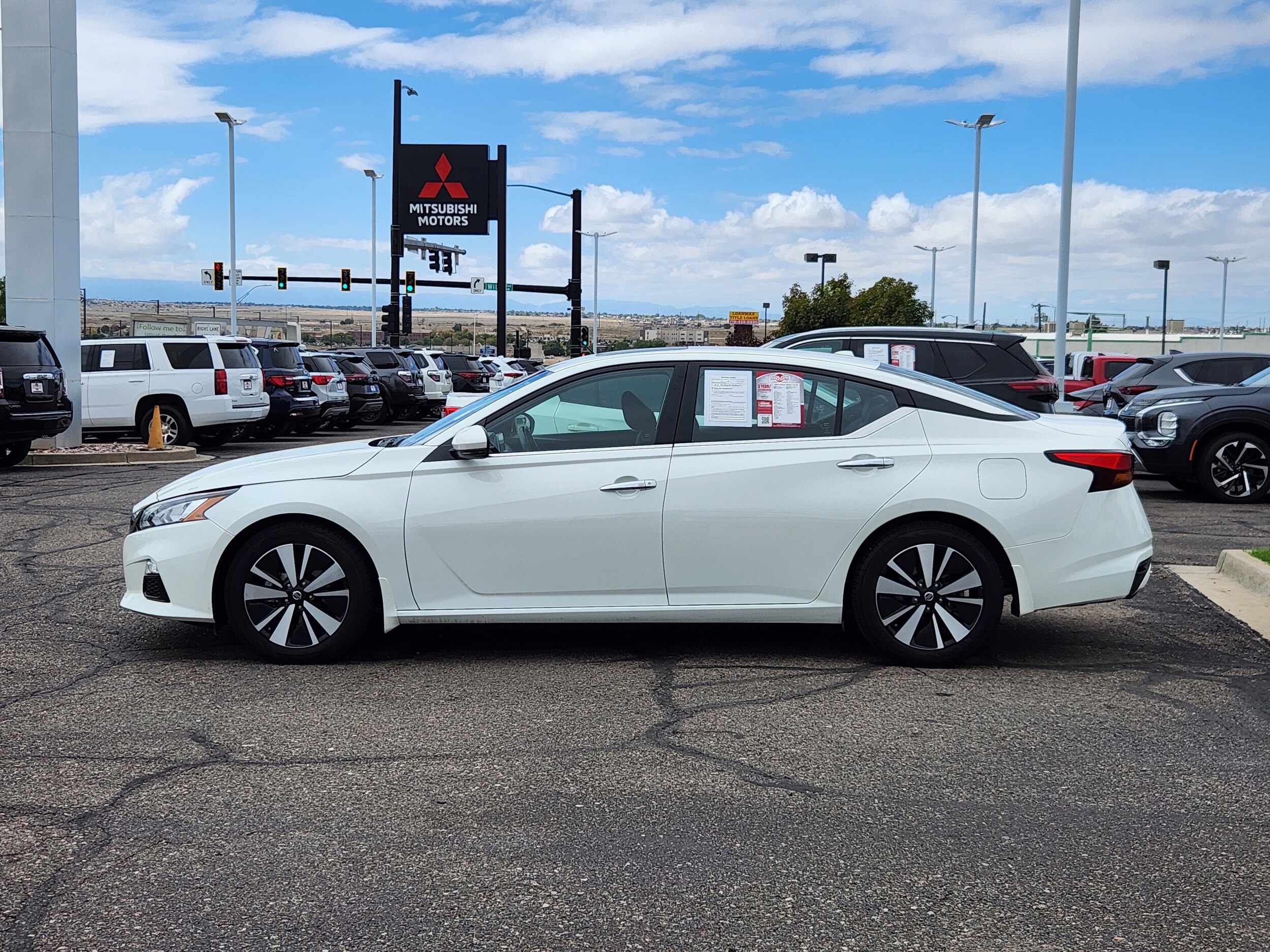2022 Nissan Altima 2.5 SV photo 2