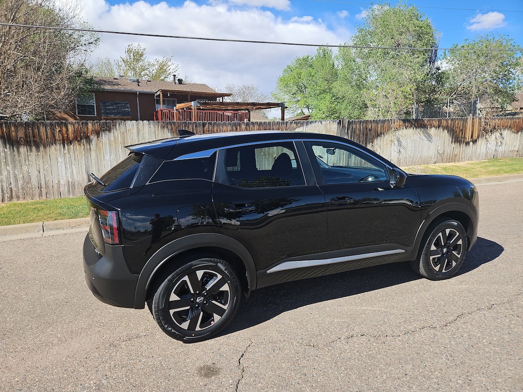 Used 2025 Nissan Kicks SV SV AWD