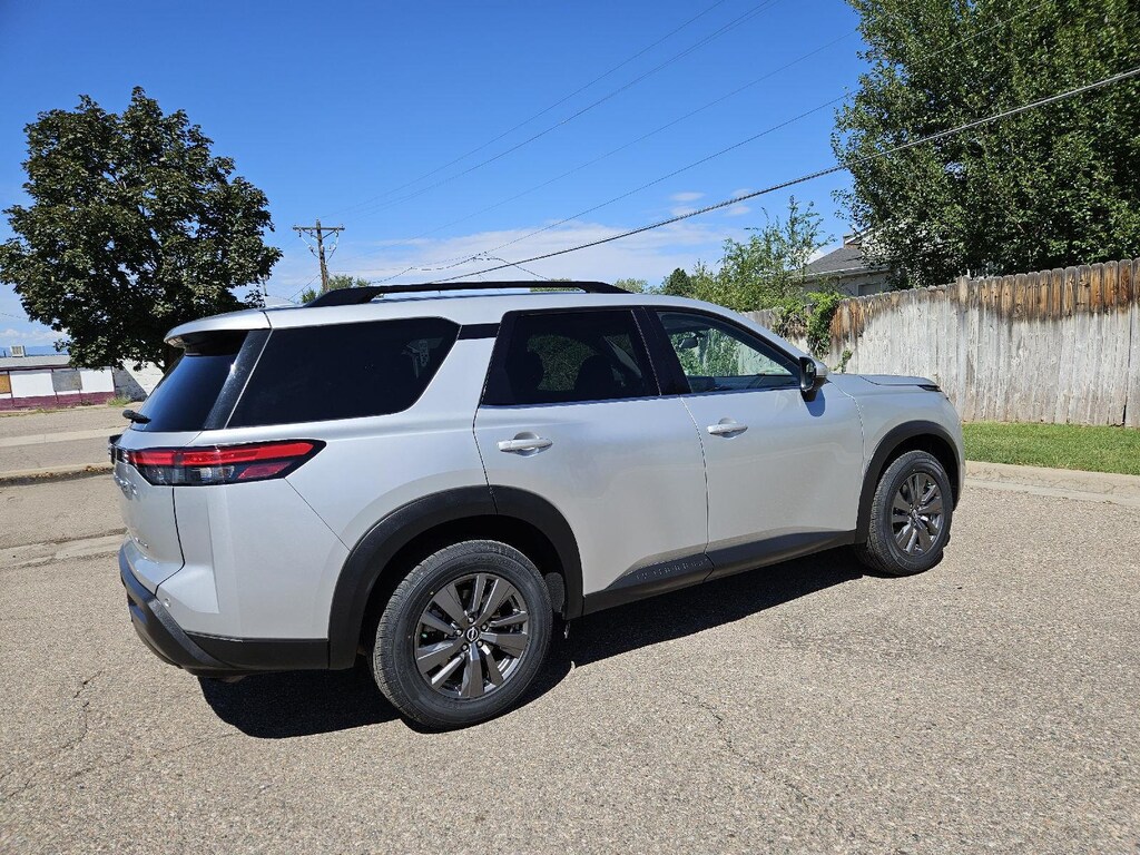 Used 2022 Nissan Pathfinder SV SUV