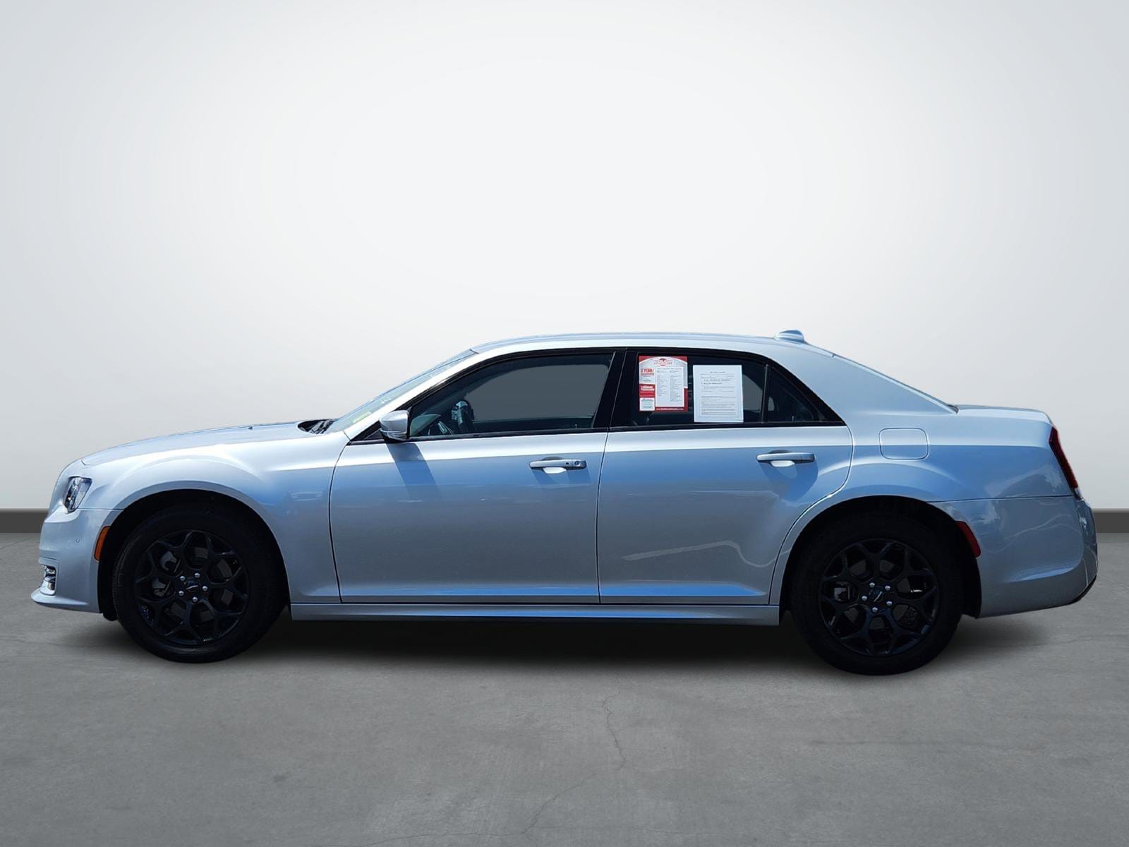 Used 2023 Chrysler 300 Touring L with VIN 2C3CCASGXPH662070 for sale in Pueblo, CO