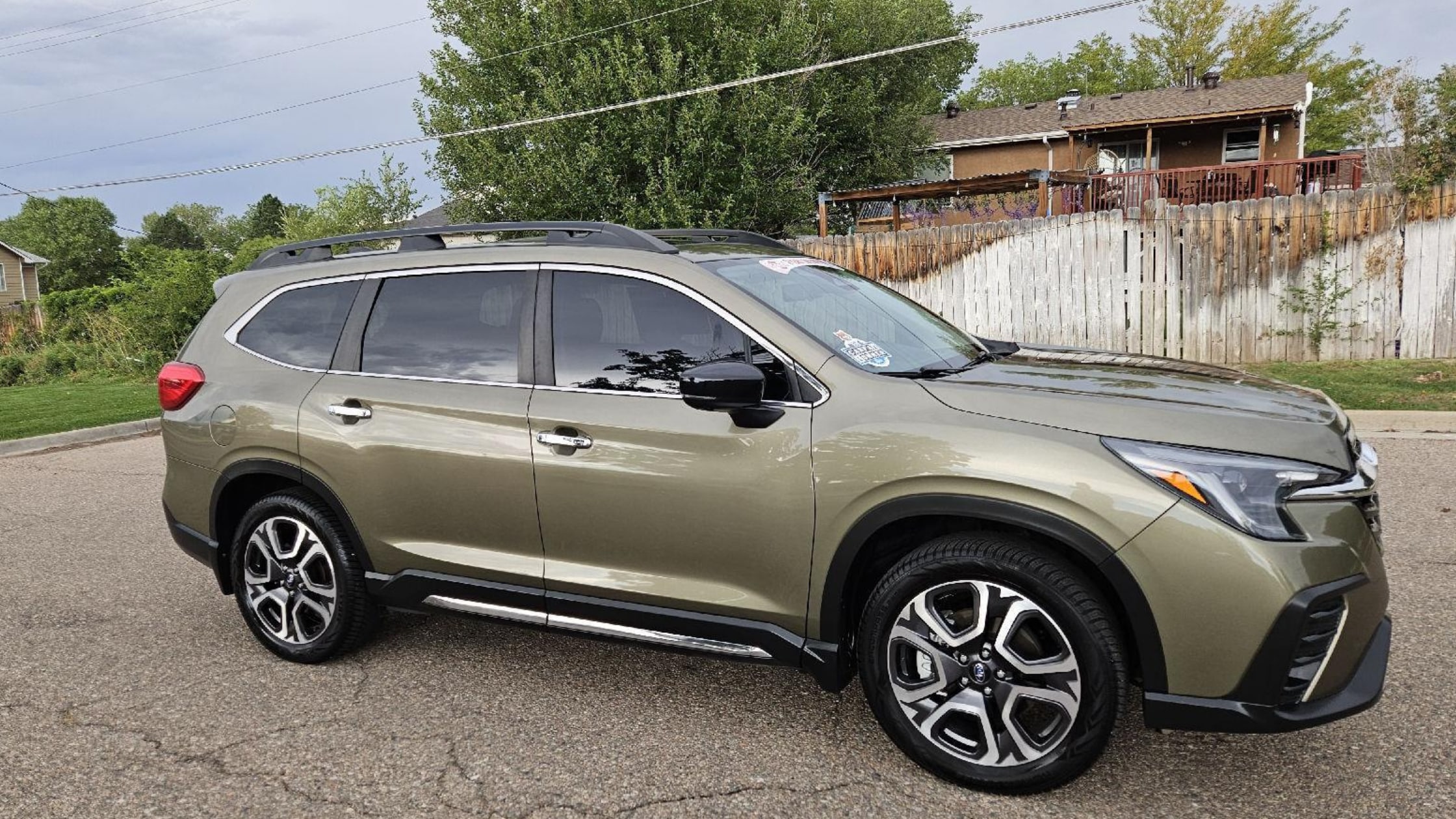 Used SUV for sale at dealership trade-in acquisition program