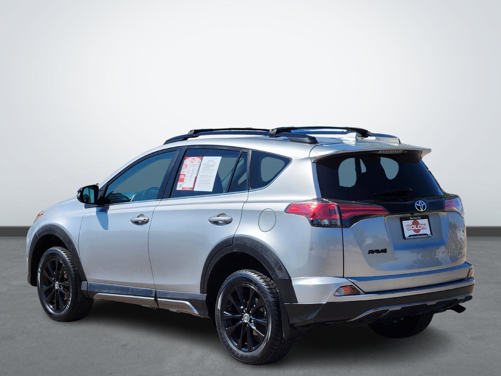 2018 Toyota RAV4 Adventure photo 3