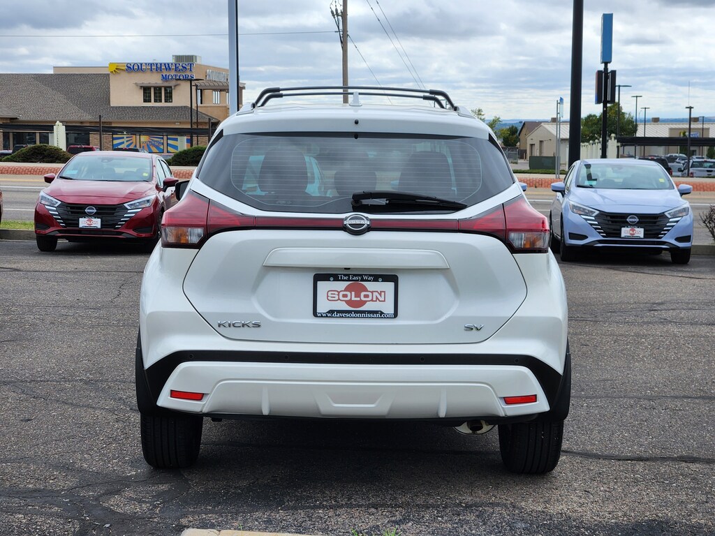 Used 2022 Nissan Kicks SV SV FWD