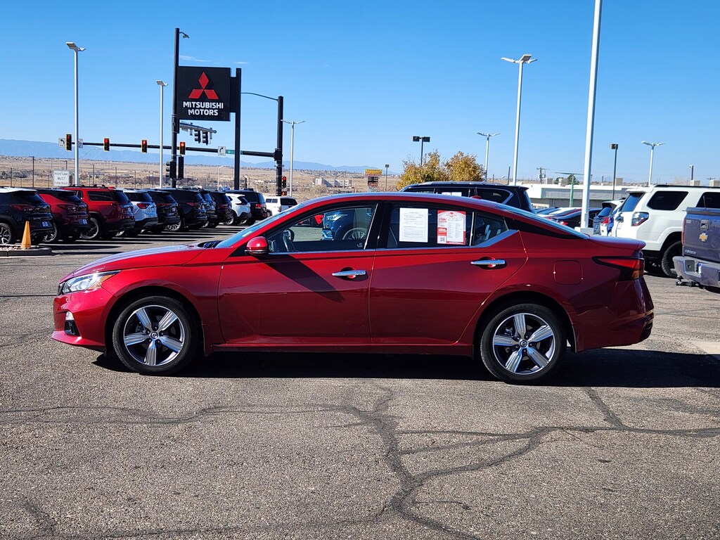 Used 2022 Nissan Altima 2.5 SL Sedan