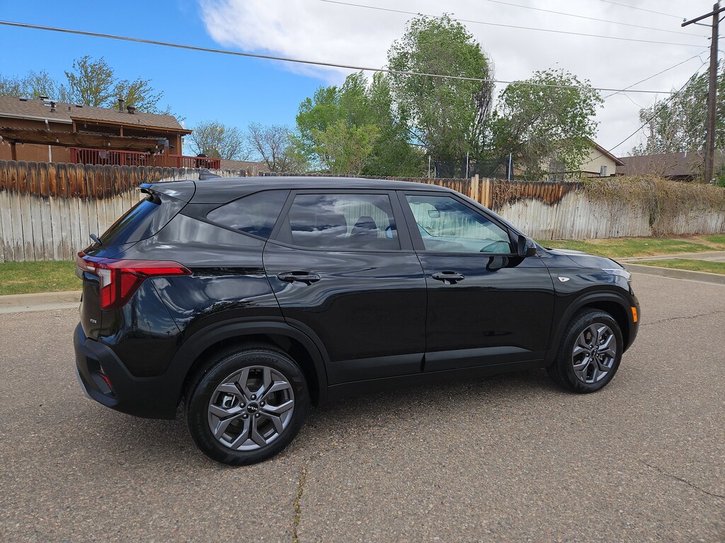 Used 2024 Kia Seltos LX LX IVT AWD
