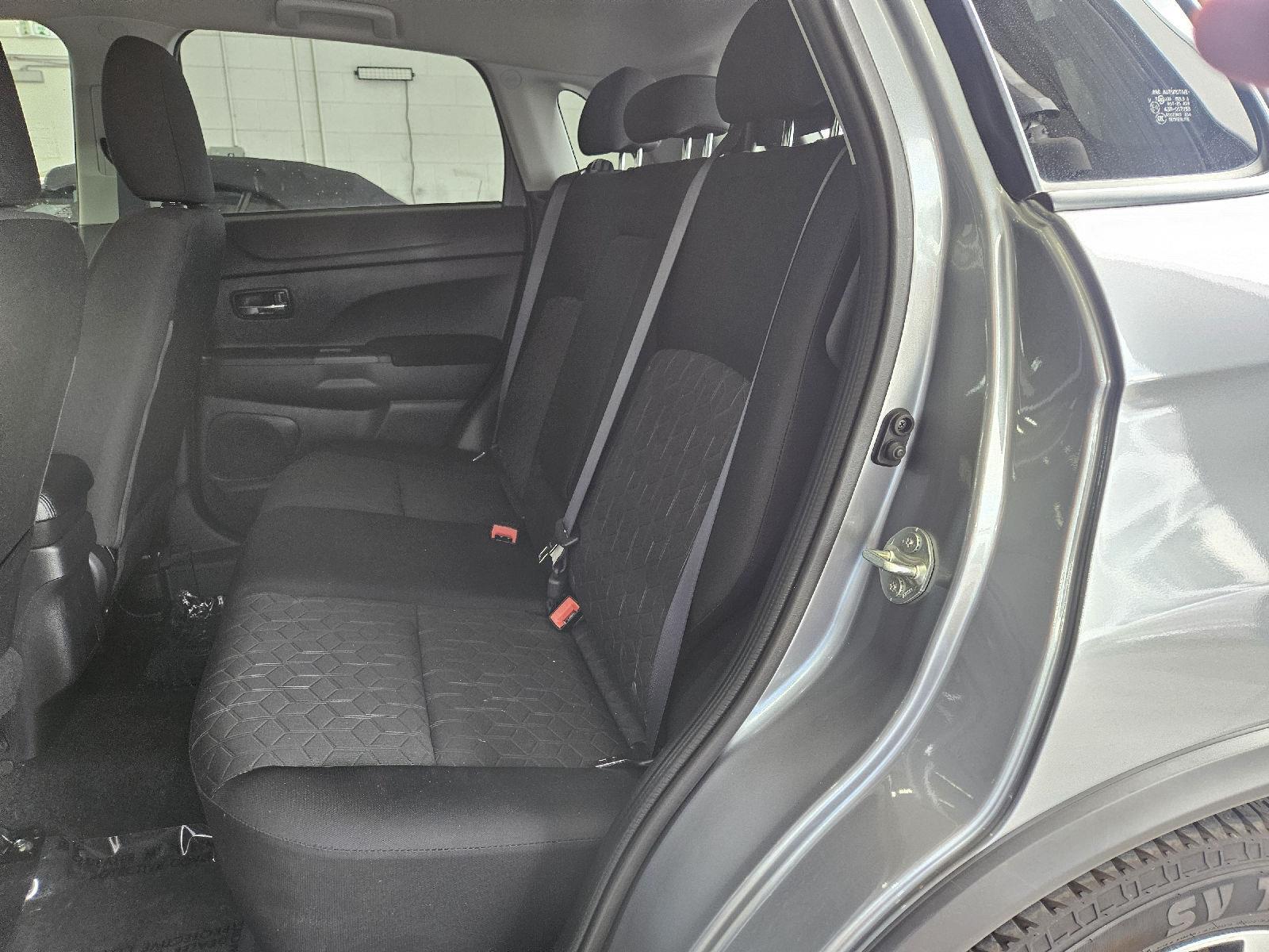 2025 Mitsubishi Outlander Sport ES - Photo 17