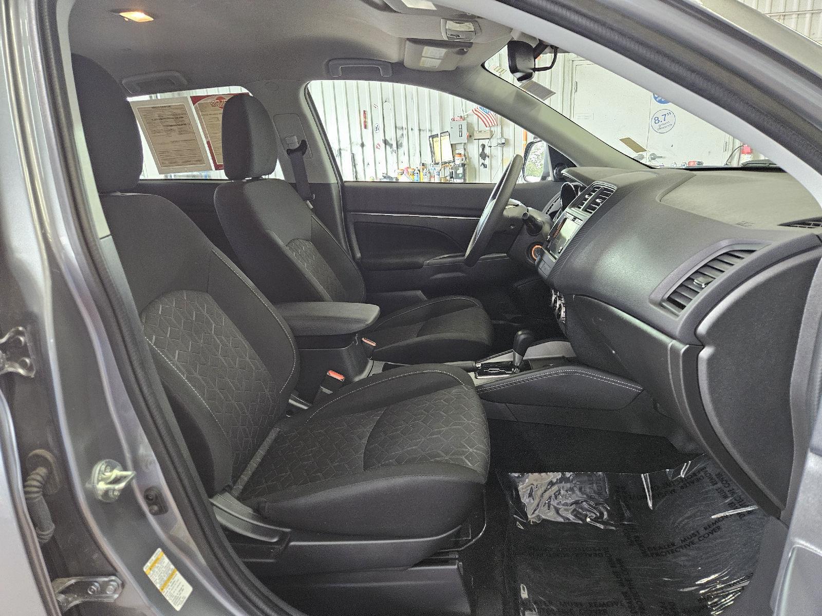 2025 Mitsubishi Outlander Sport ES - Photo 15