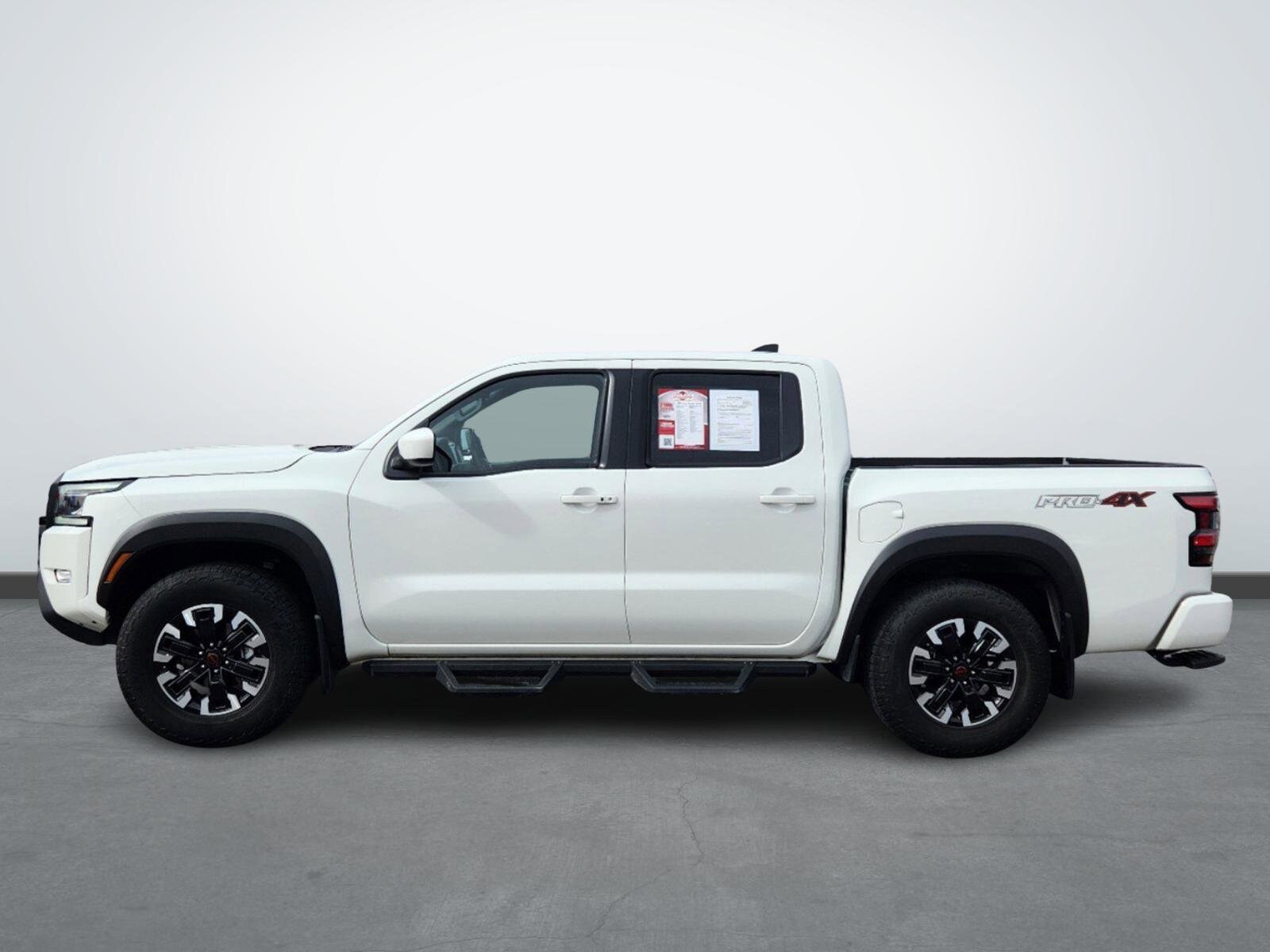 2023 Nissan Frontier Crew Cab PRO-4X photo 2