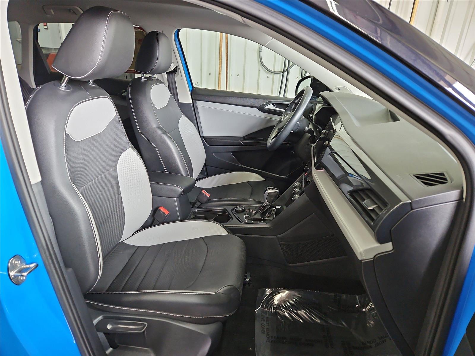 2023 Volkswagen Taos SEL - Photo 9
