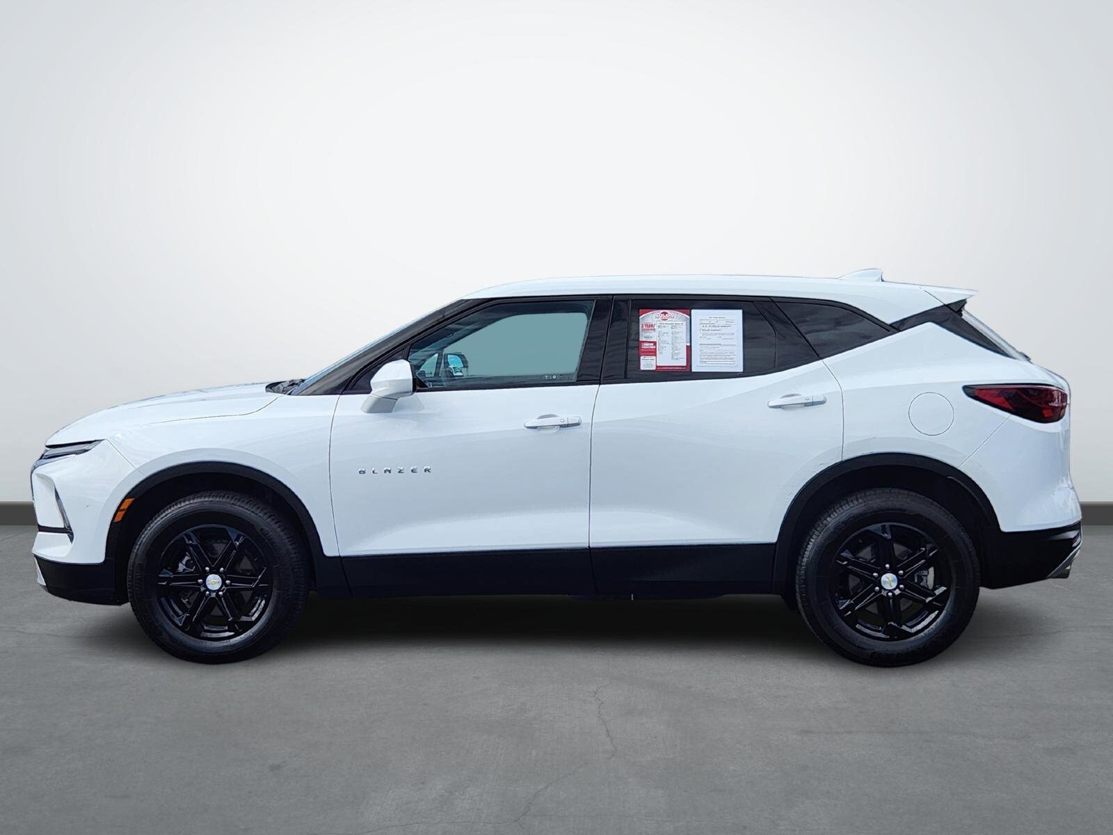 2023 Chevrolet Blazer 2LT photo 2