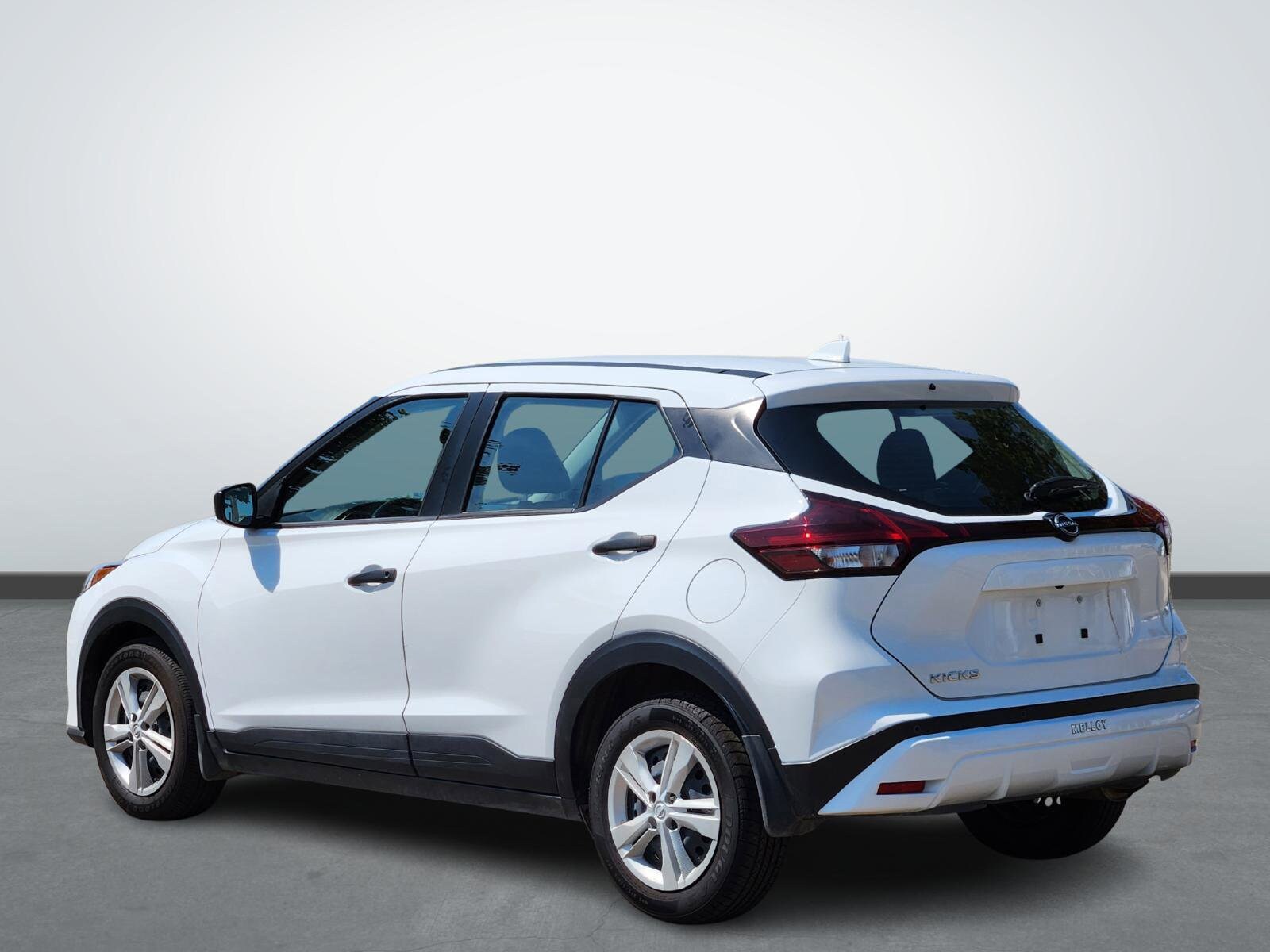 2024 Nissan Kicks S photo 3