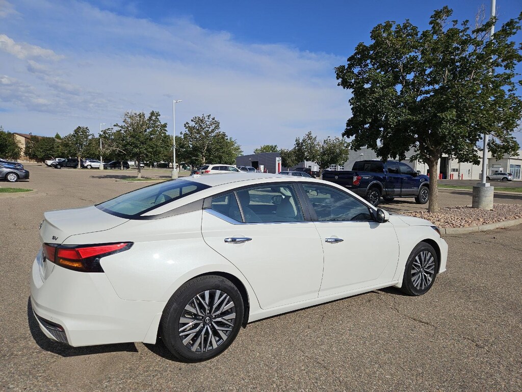 Used 2024 Nissan Altima 2.5 SV Sedan