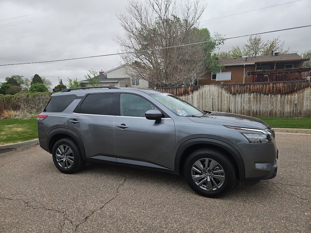 Used 2025 Nissan Pathfinder SV SV 4WD