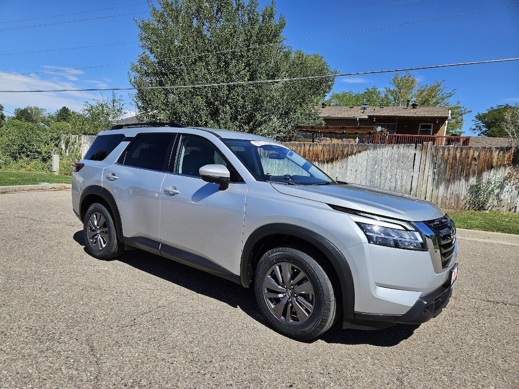 Used 2022 Nissan Pathfinder SV SUV