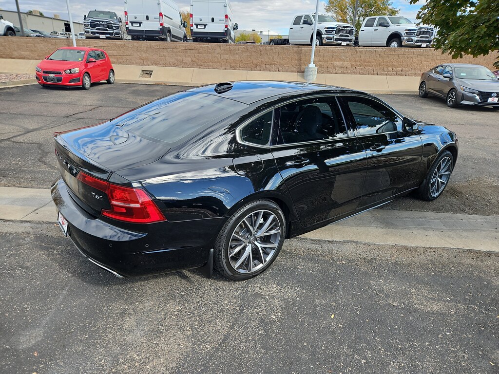 Used 2019 Volvo S90 T6 Momentum T6 AWD Momentum