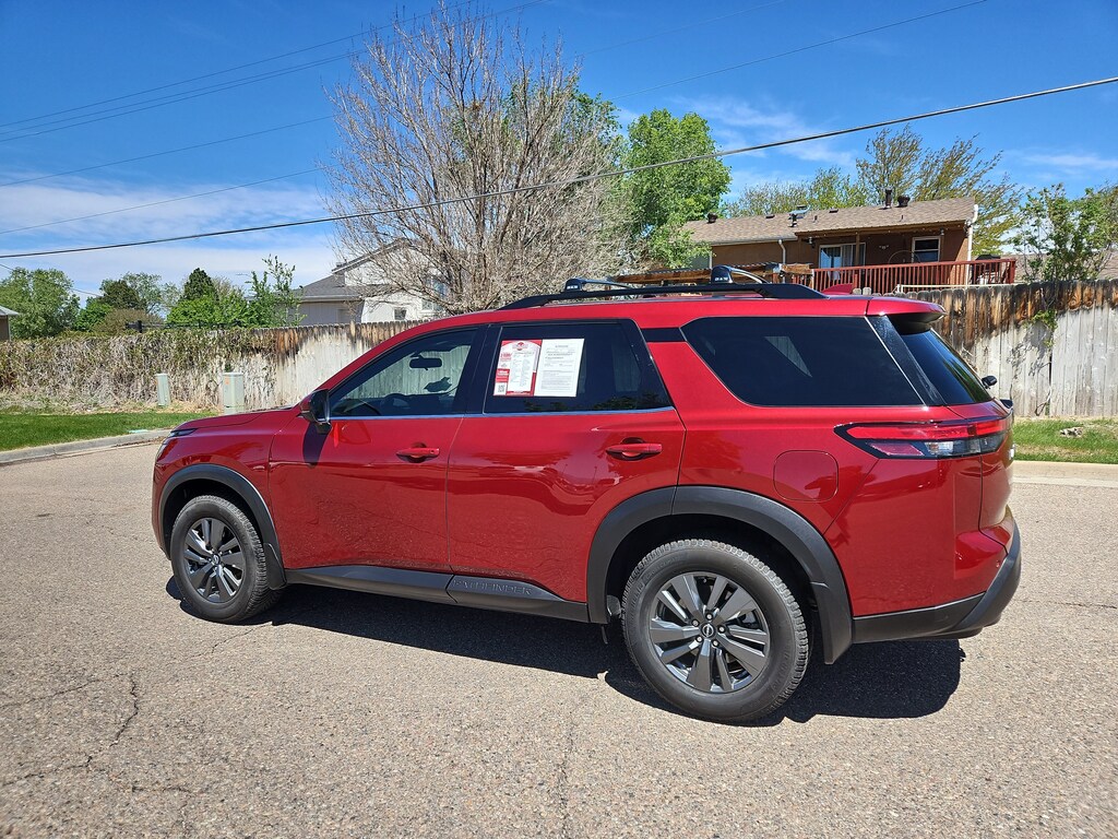 Used 2024 Nissan Pathfinder SV SV 4WD
