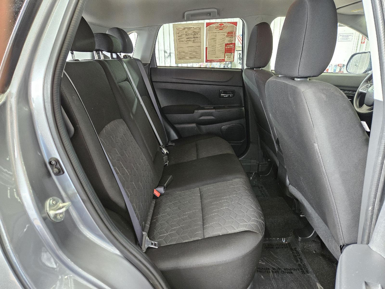 2025 Mitsubishi Outlander Sport ES - Photo 16
