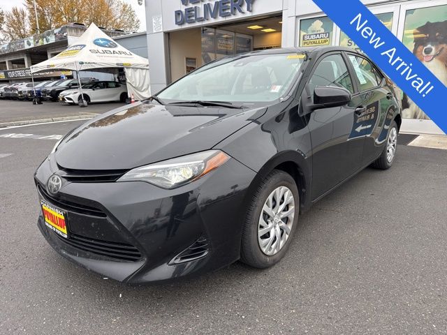 2019 Toyota Corolla LE photo 3