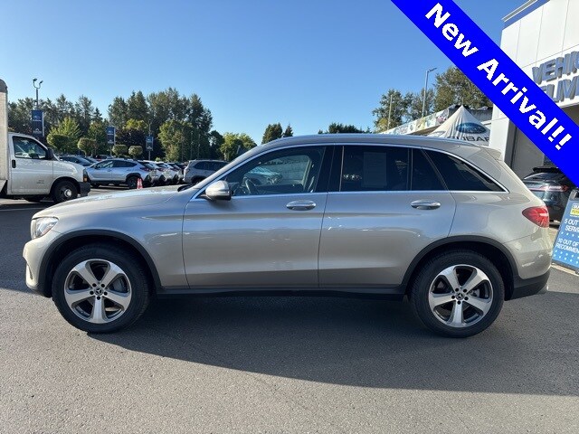 2019 Mercedes Benz GLC 300 4MATIC photo 2