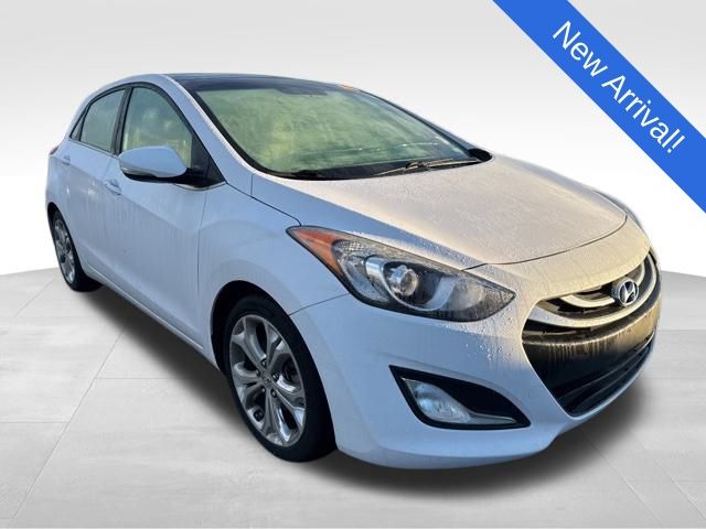 2014 Hyundai Elantra GT Base's photo