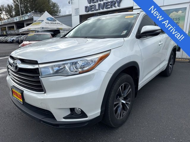 2016 Toyota Highlander XLE photo 3