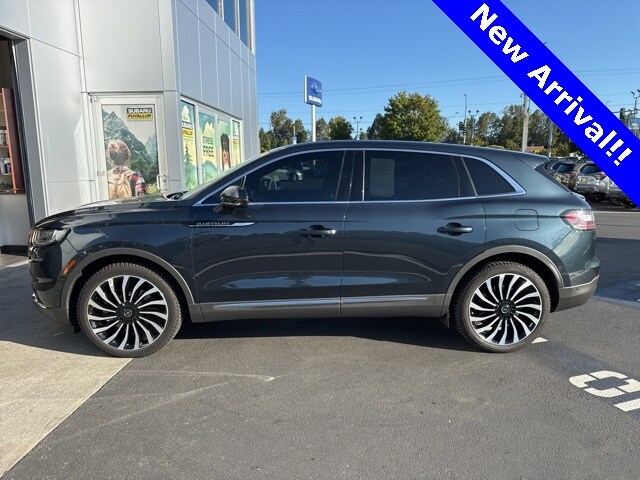 2022 Lincoln Nautilus Black Label photo 2
