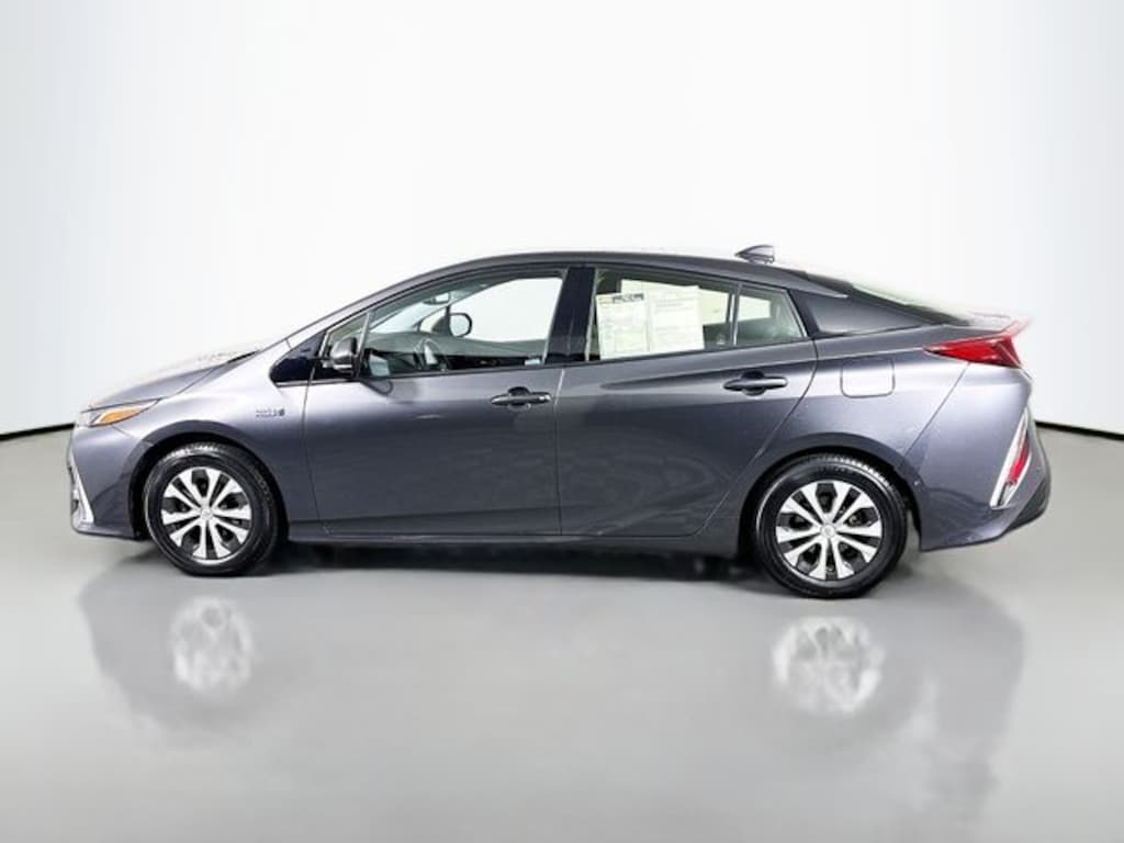 Used 2018 Toyota Prius Prime Advanced Hatchback