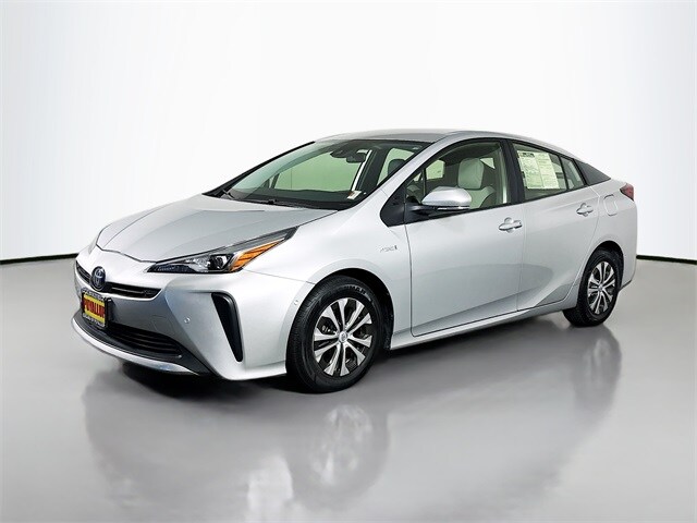 2022 Toyota Prius L Eco photo 3