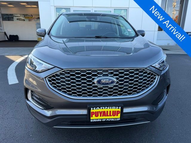 2023 Ford Edge SEL photo 2